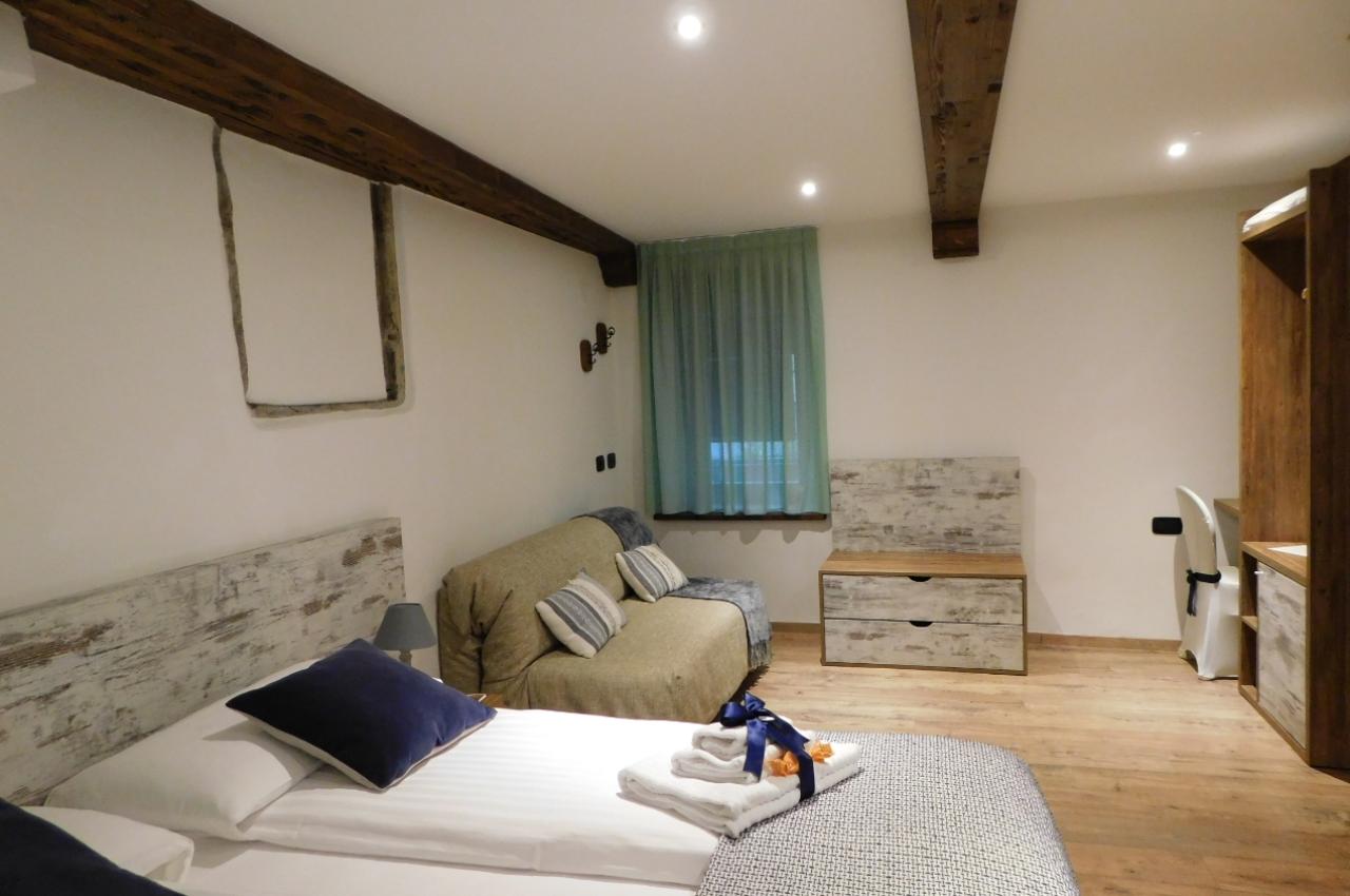 nicomatroomsdomodossola en rooms 012