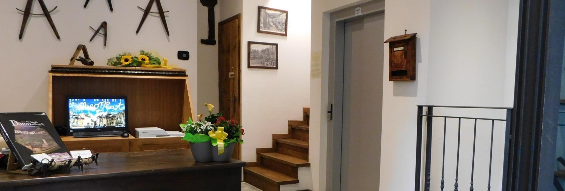 nicomatroomsdomodossola en contact 001